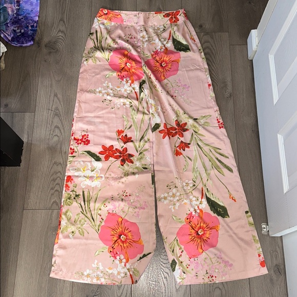 Lulu's bottoms bundle - Picture 7 of 8